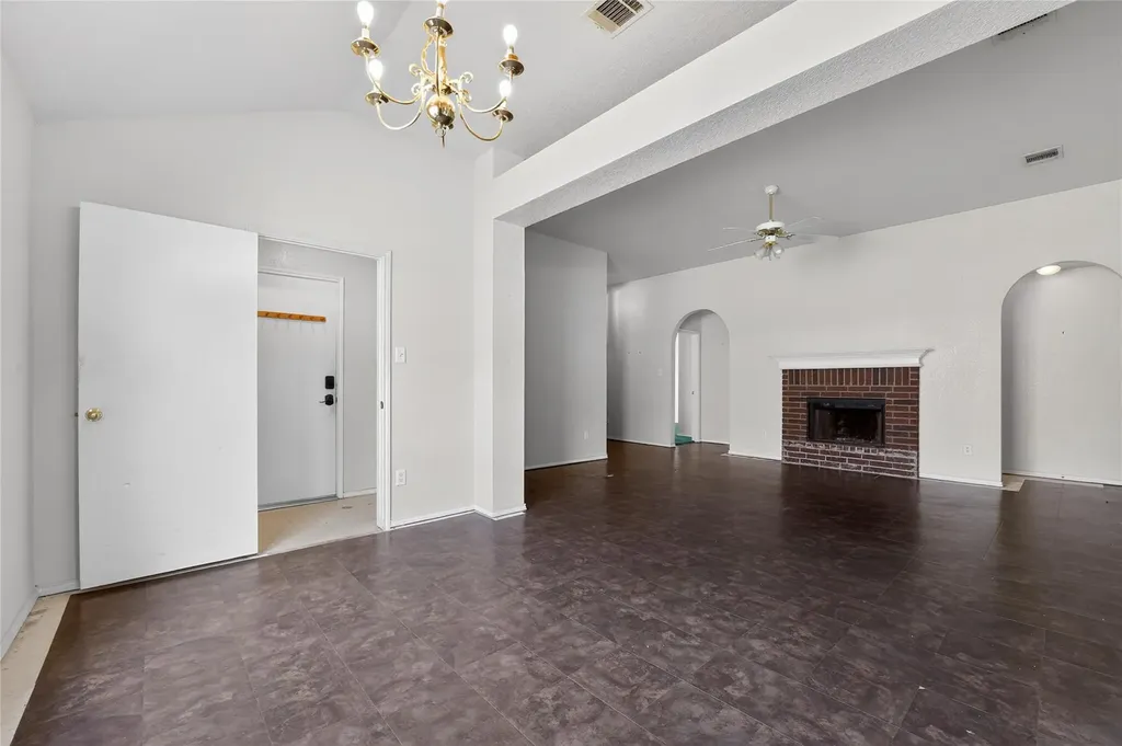 152 Eagle Drive Luling TX 78648