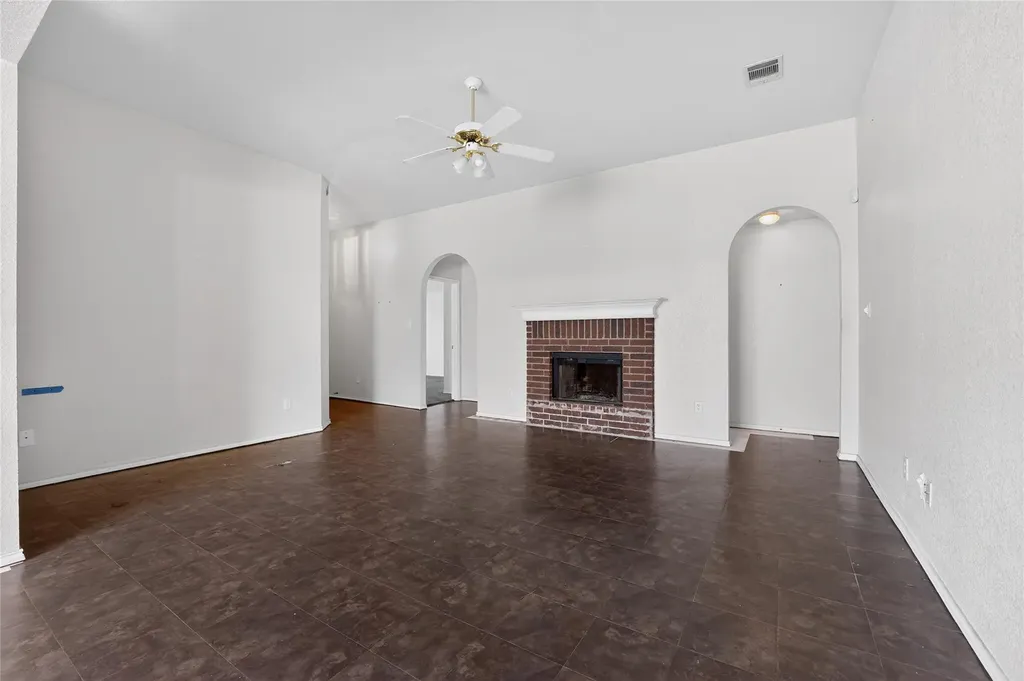 152 Eagle Drive Luling TX 78648