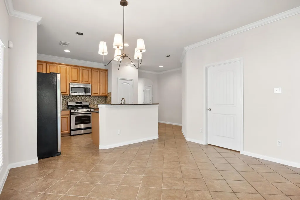 2013 Amur Drive Austin TX 78745