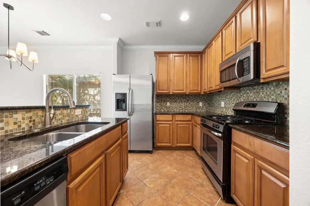 2013 Amur Drive Austin TX 78745