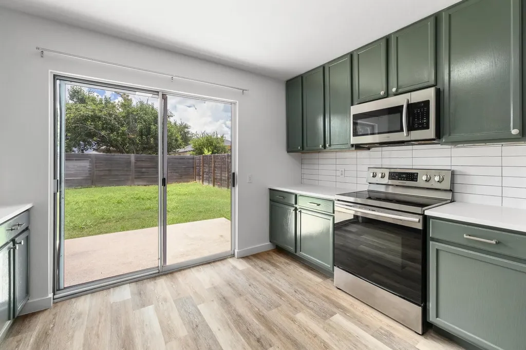 1428 Poppy Seed Lane Austin TX 78741