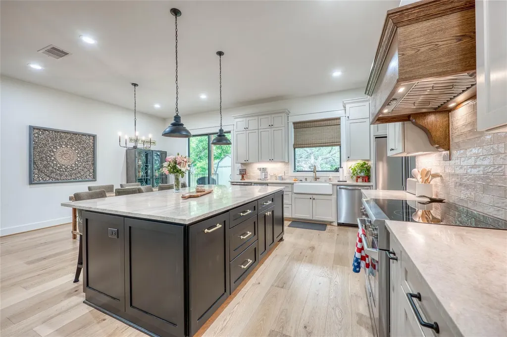 2001 Granite Cove Road Kingsland TX 78639