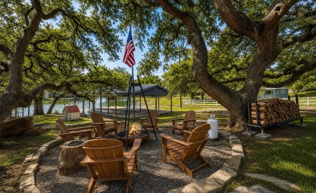 2001 Granite Cove Road Kingsland TX 78639