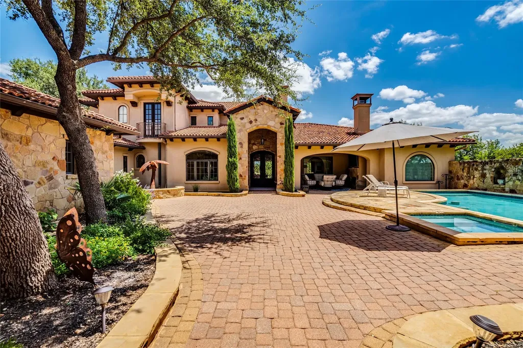 166 Encantada Horseshoe Bay TX 78657