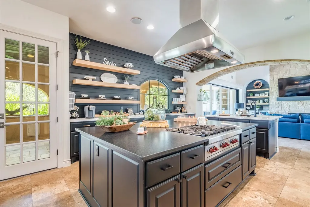 166 Encantada Horseshoe Bay TX 78657