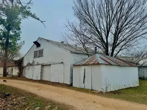 202 NE 2nd Street Smithville TX 78957