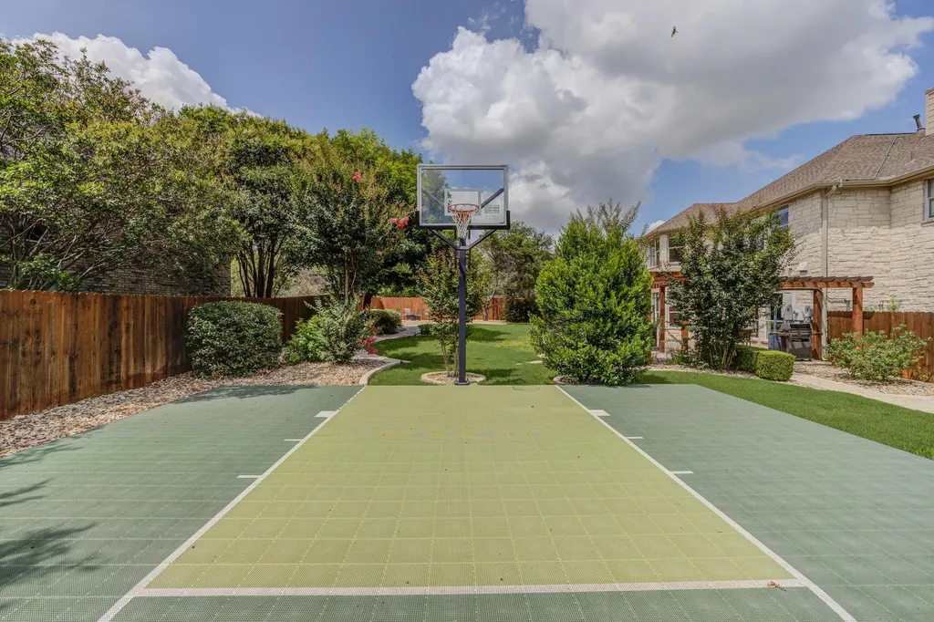 10200 Spicewood Parkway Austin TX 78750