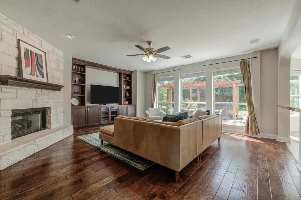 10200 Spicewood Parkway Austin TX 78750