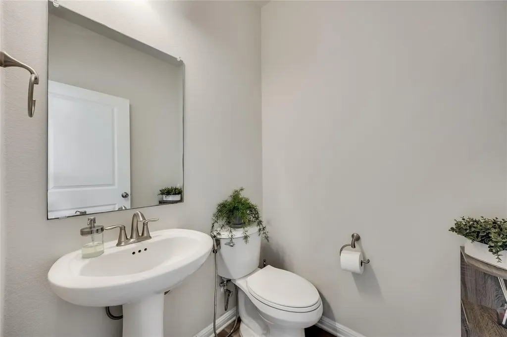 144 Falkland Street Hutto TX 78634