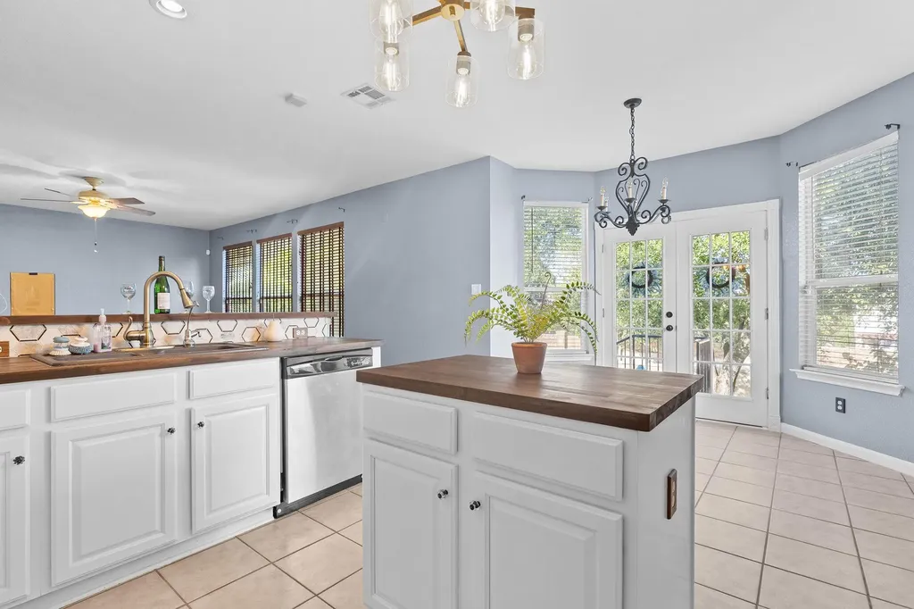 2128 Faldo Lane Round Rock TX 78664