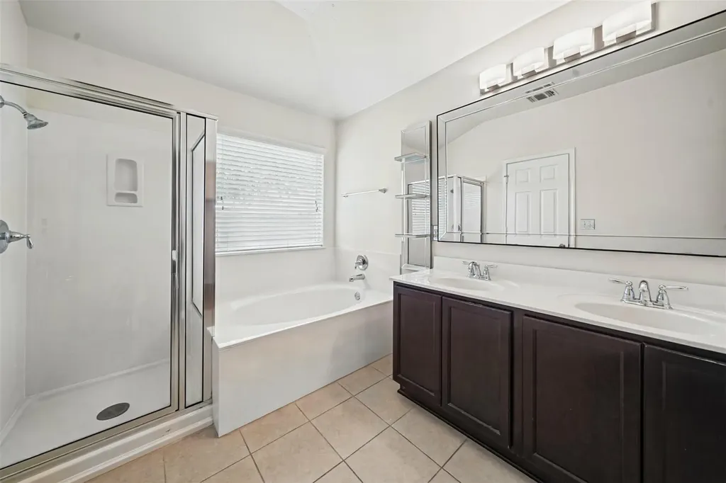 113 Wallops Kyle TX 78640