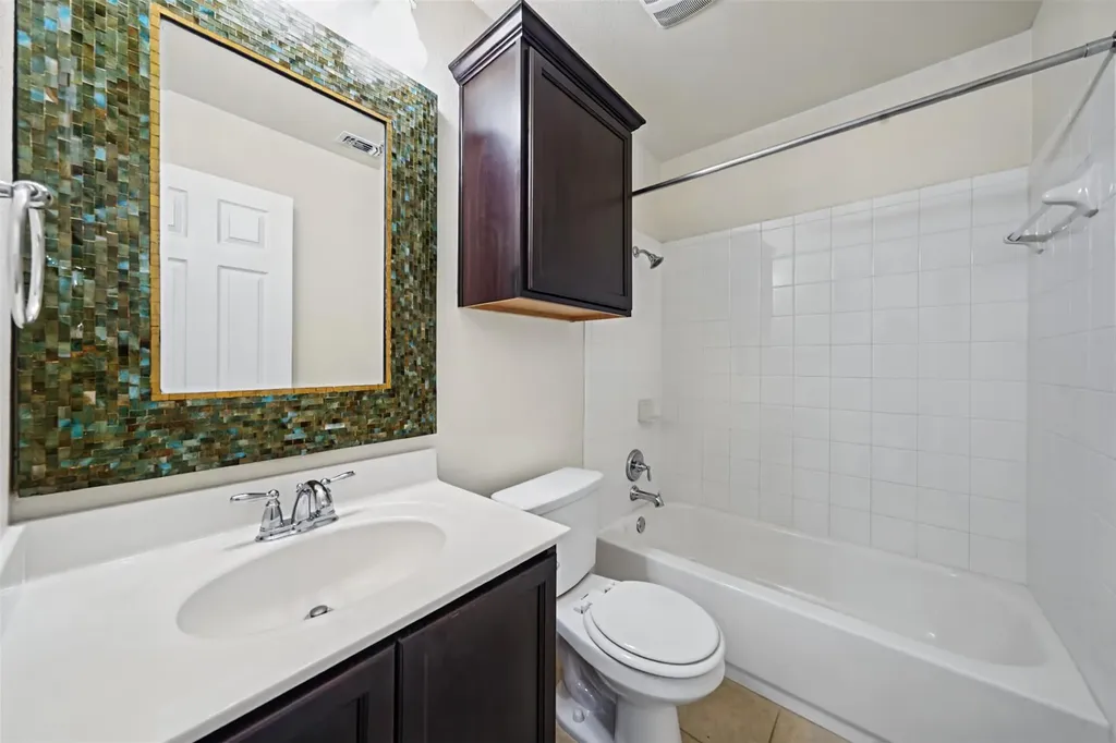 113 Wallops Kyle TX 78640