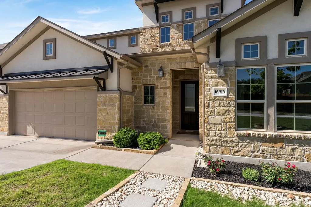 16916 Sanglier Drive Austin TX 78738