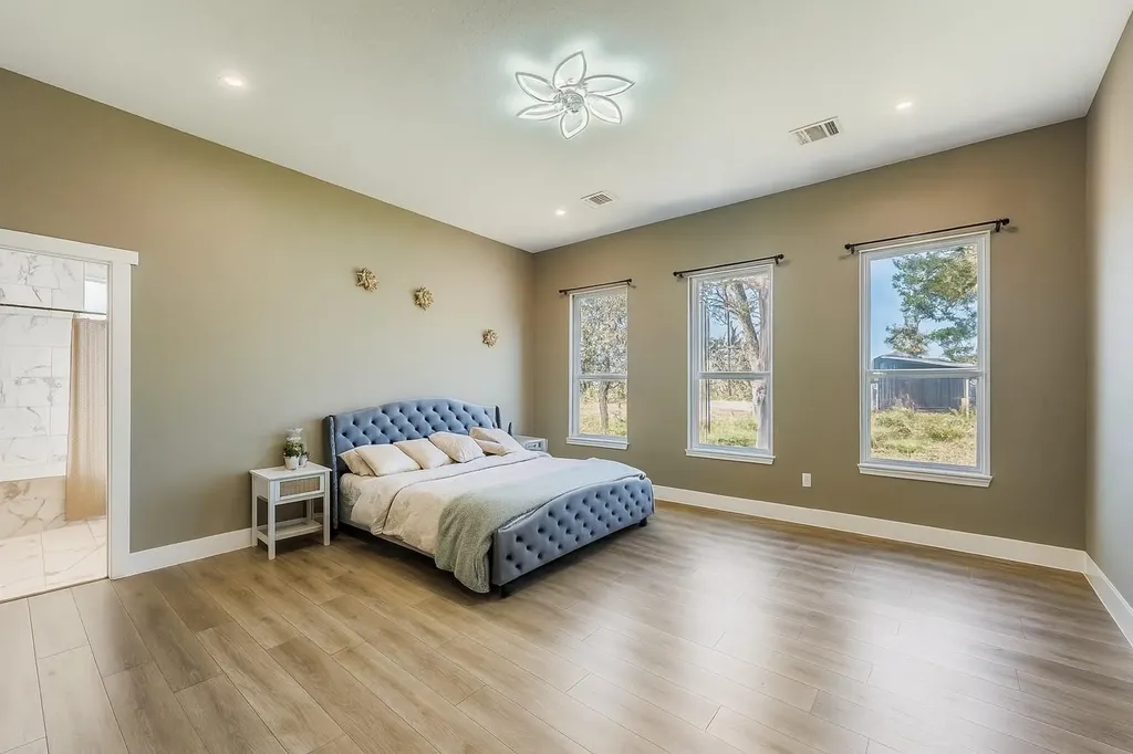 149 Arosa Drive Elgin TX 78621