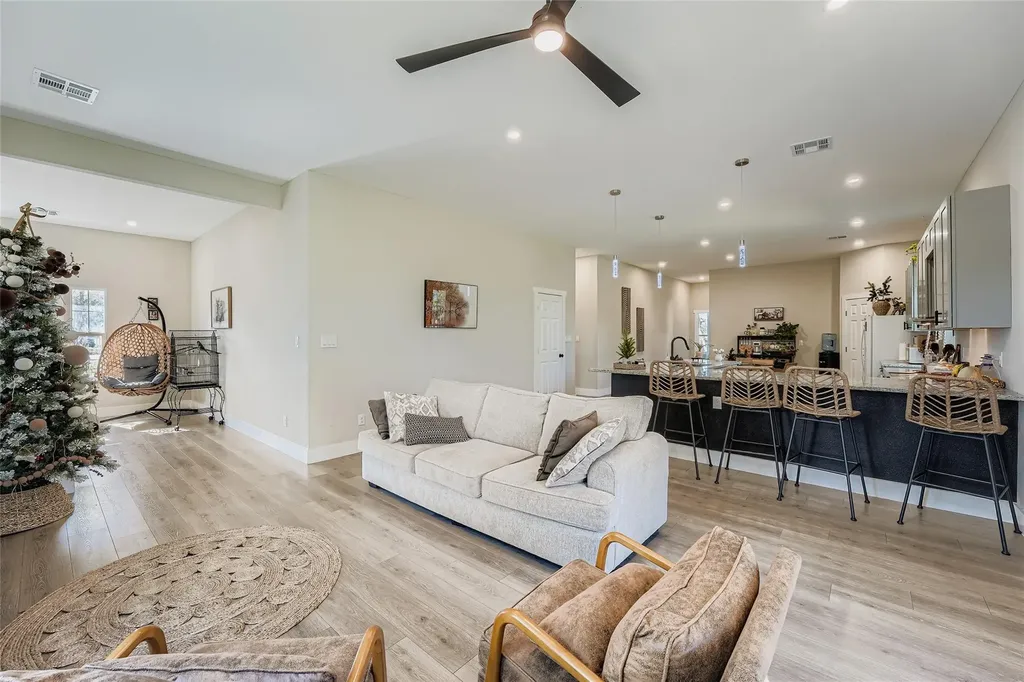 149 Arosa Drive Elgin TX 78621