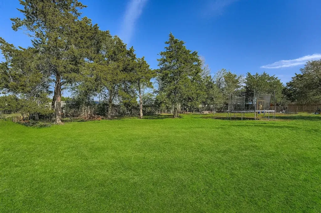 149 Arosa Drive Elgin TX 78621