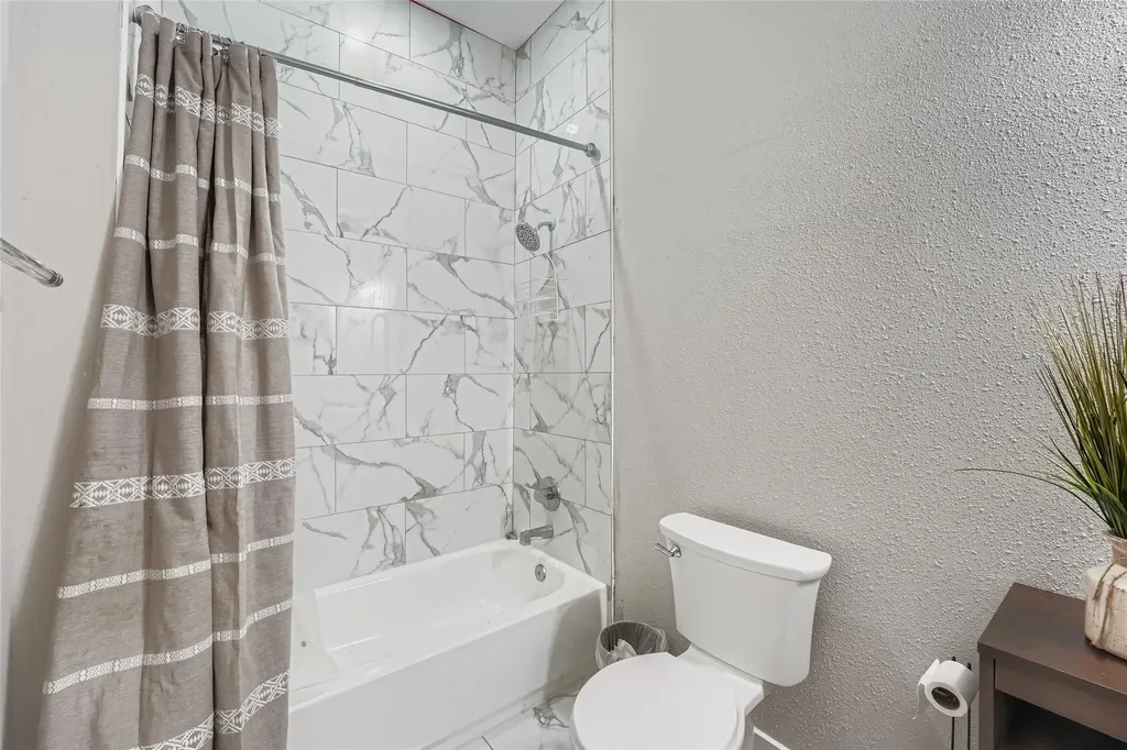 149 Arosa Drive Elgin TX 78621