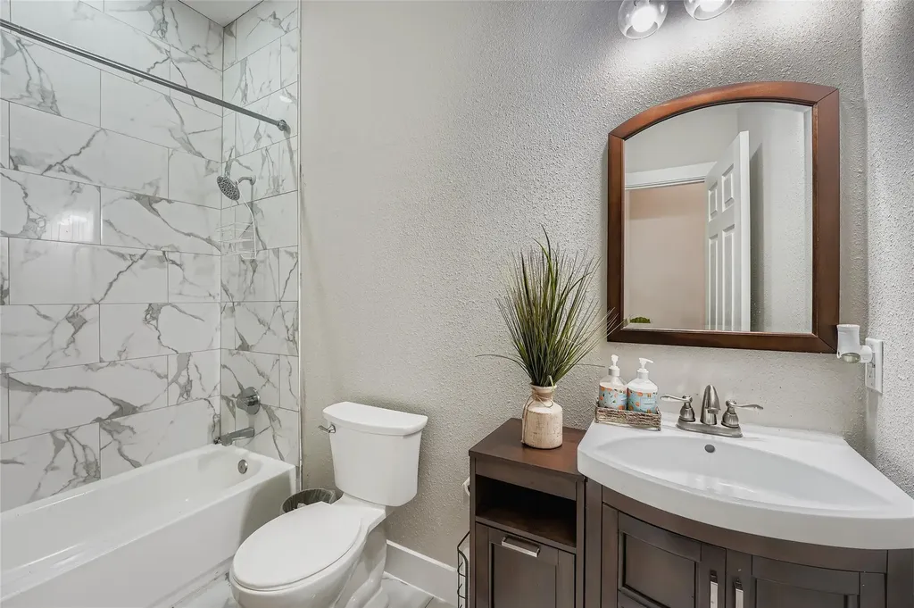 149 Arosa Drive Elgin TX 78621