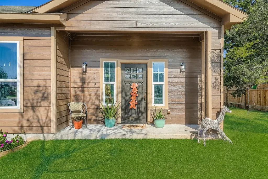 149 Arosa Drive Elgin TX 78621
