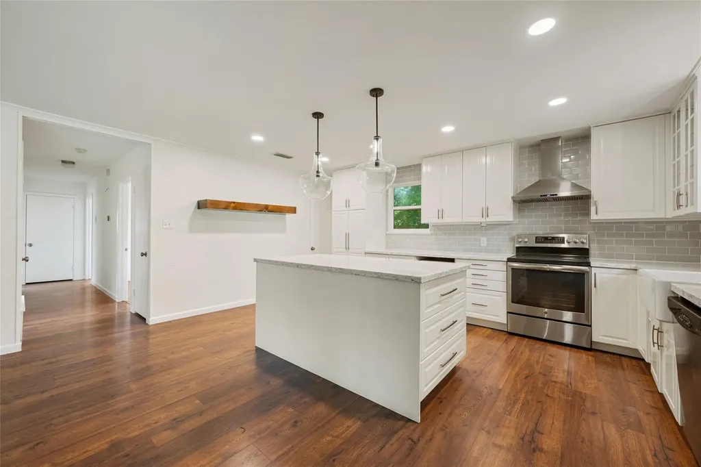 4602 Frontier Trail Austin TX 78745