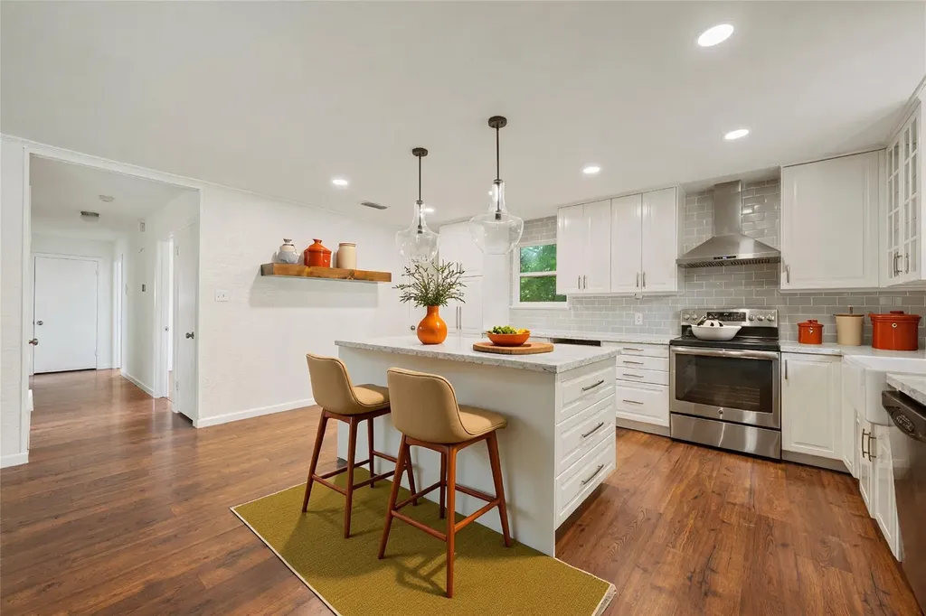 4602 Frontier Trail Austin TX 78745