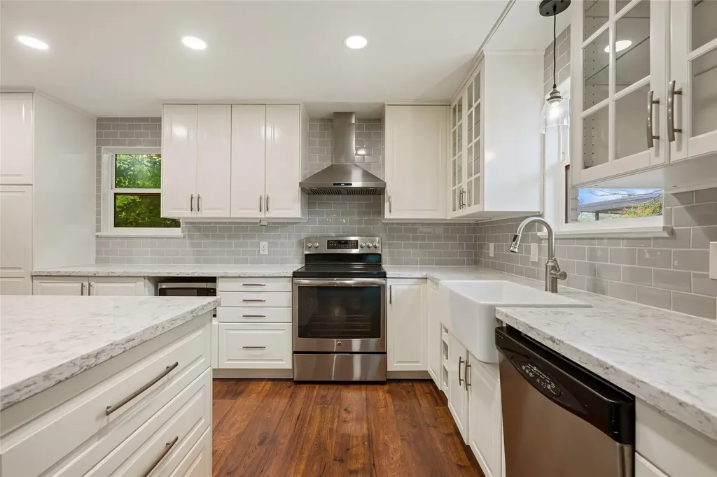 4602 Frontier Trail Austin TX 78745
