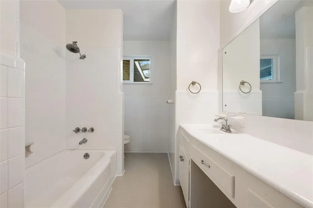 4602 Frontier Trail Austin TX 78745
