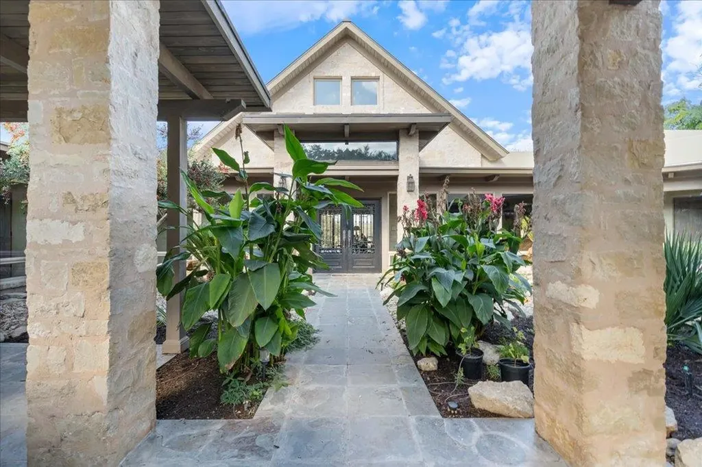 24736 Travis Lakeside Cove Spicewood TX 78669