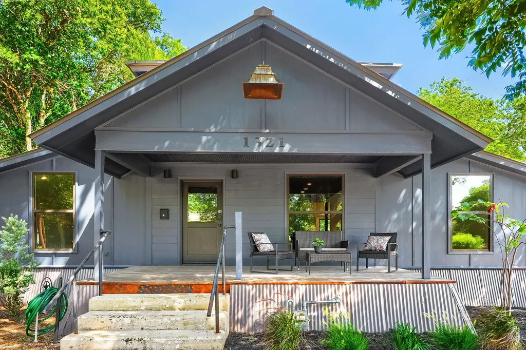 1321 W San Antonio Street San Marcos TX 78666