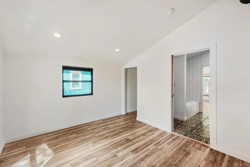 1321 W San Antonio Street San Marcos TX 78666