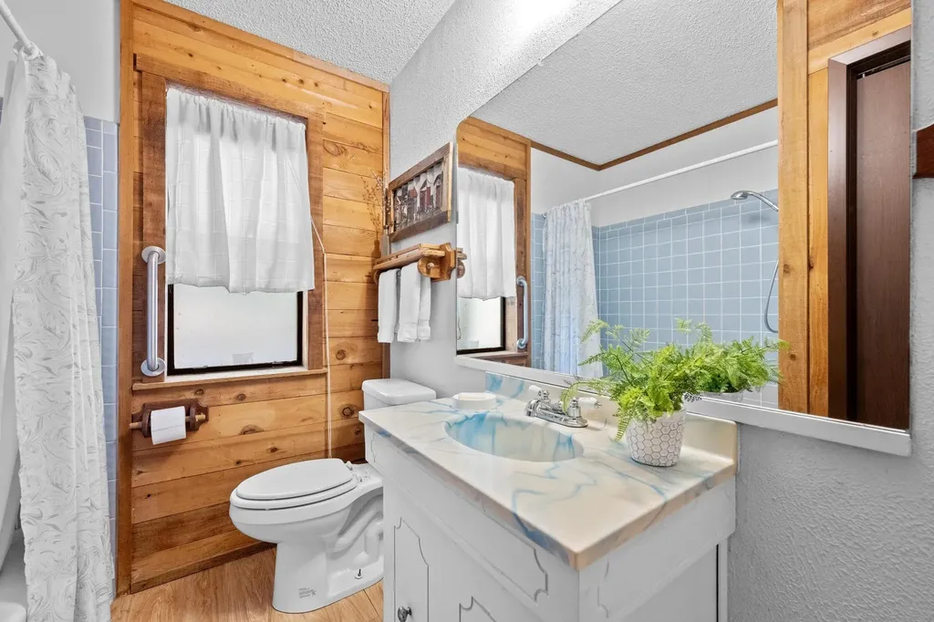 20926 W Lakeshore Drive Spicewood TX 78669