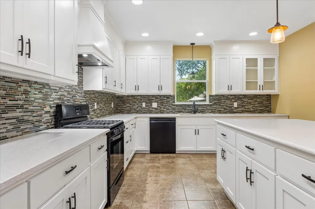 338 Spring Branch Loop Kyle TX 78640