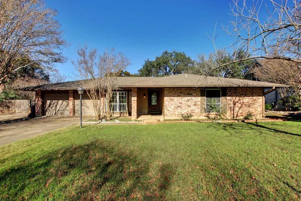 2306 Forest Bend Drive Austin TX 78704