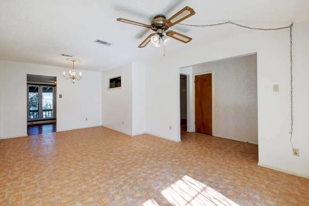 2306 Forest Bend Drive Austin TX 78704