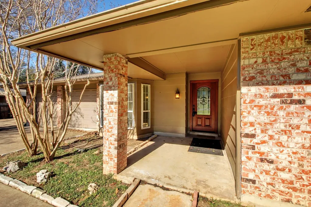 2306 Forest Bend Drive Austin TX 78704