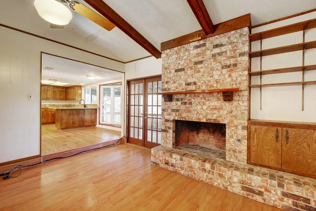 2306 Forest Bend Drive Austin TX 78704