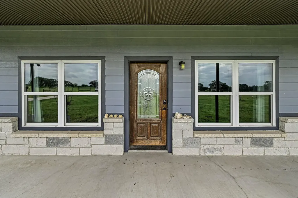 1608 County Road 204 Liberty Hill TX 78642