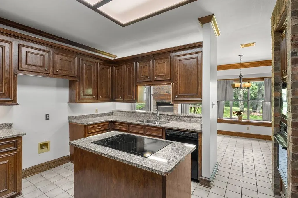 11115 Shady Hollow Drive Austin TX 78748