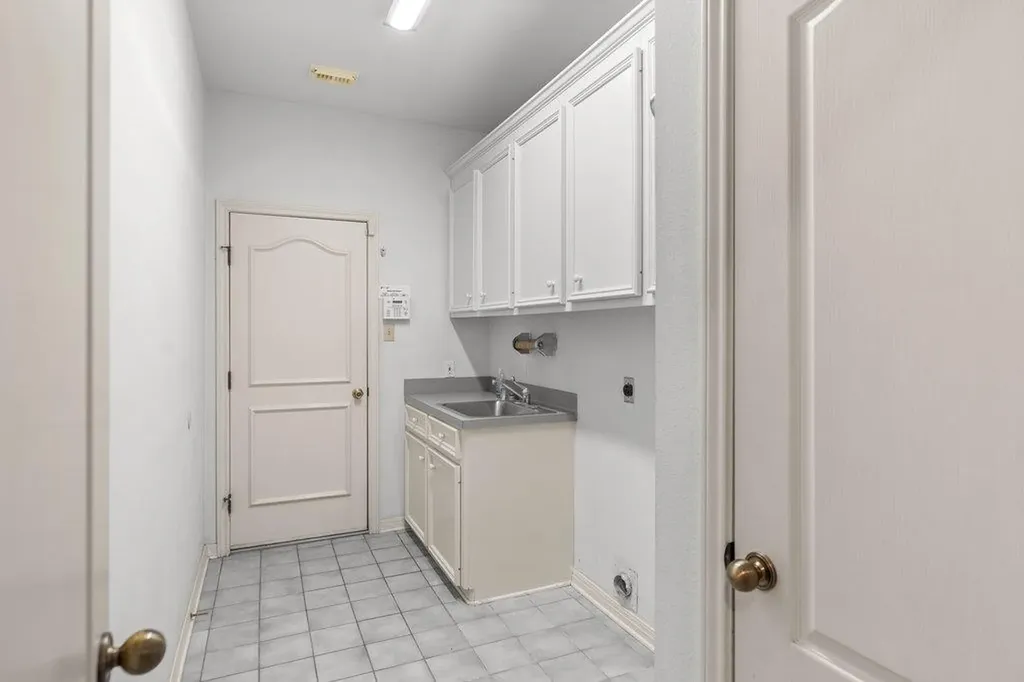 11115 Shady Hollow Drive Austin TX 78748