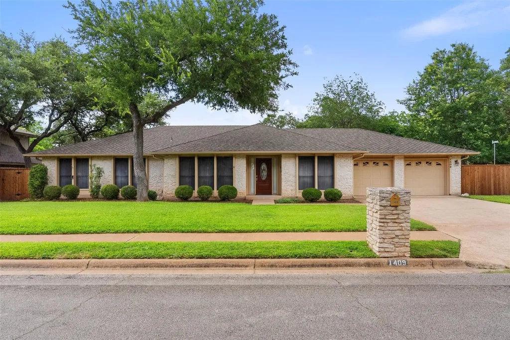 1409 Thaddeus Cove Austin TX 78746