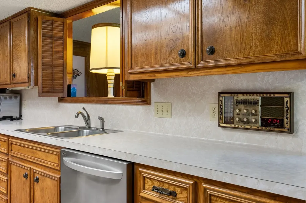 1409 Thaddeus Cove Austin TX 78746