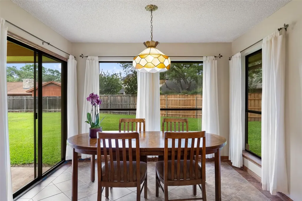 1409 Thaddeus Cove Austin TX 78746