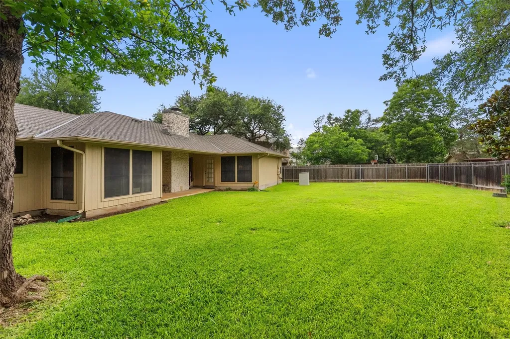 1409 Thaddeus Cove Austin TX 78746