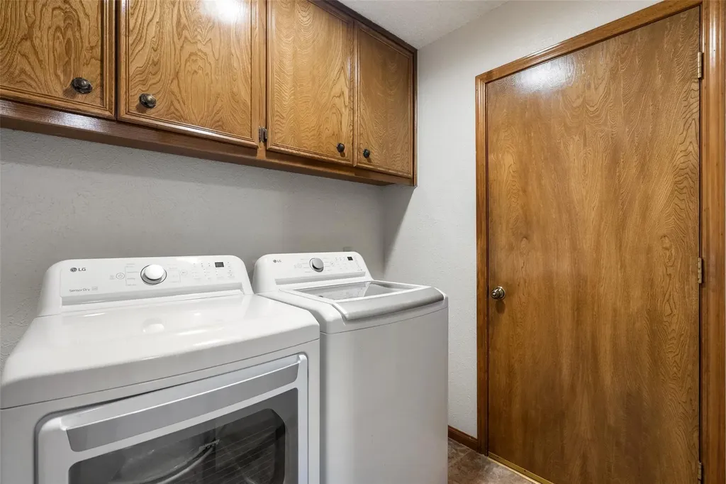 1409 Thaddeus Cove Austin TX 78746