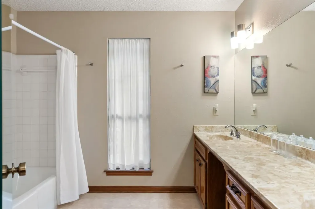 1409 Thaddeus Cove Austin TX 78746