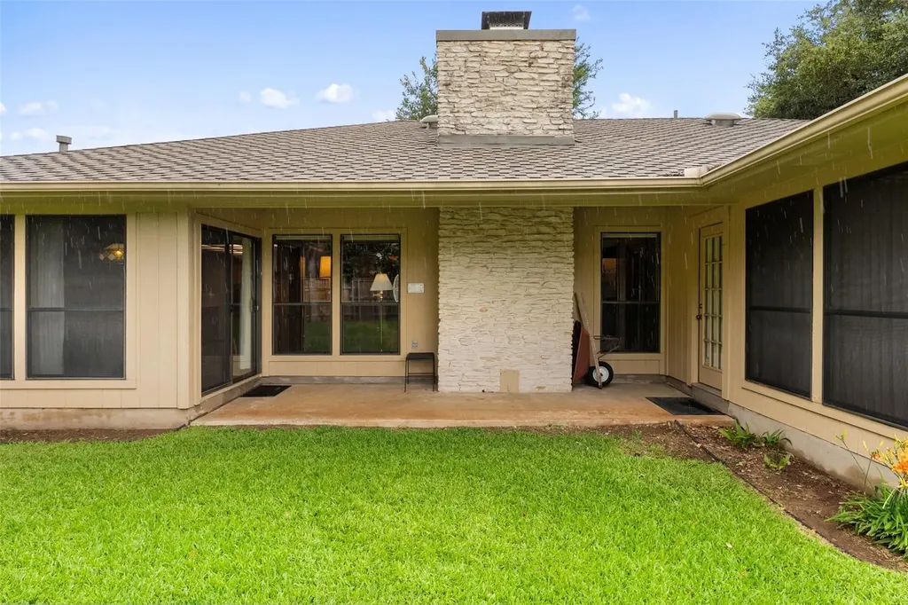 1409 Thaddeus Cove Austin TX 78746
