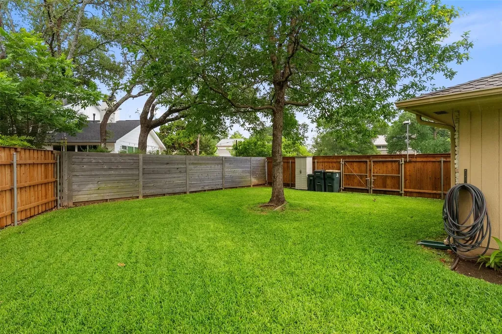 1409 Thaddeus Cove Austin TX 78746