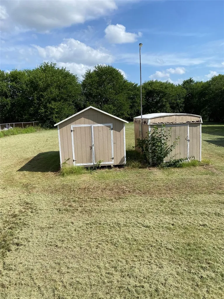 208 Quail Cove Kyle TX 78640