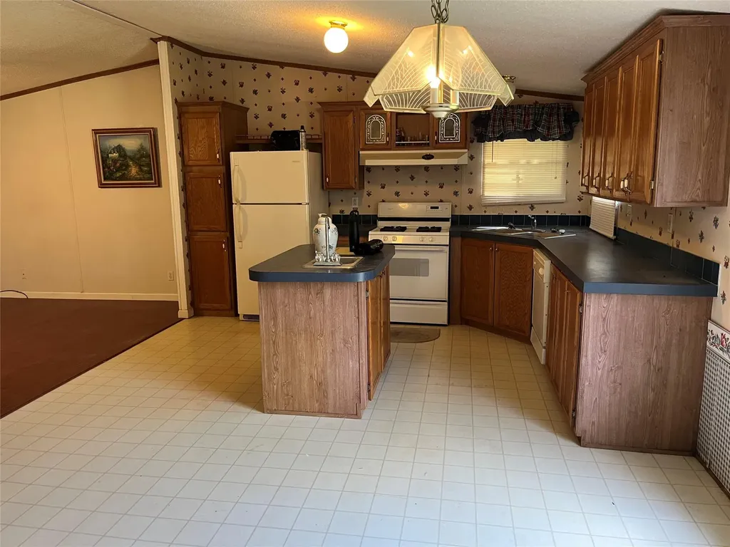 208 Quail Cove Kyle TX 78640