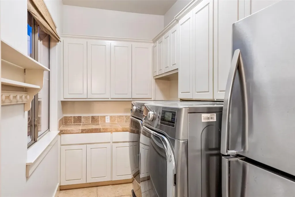 18 Hedgebrook Way The Hills TX 78738